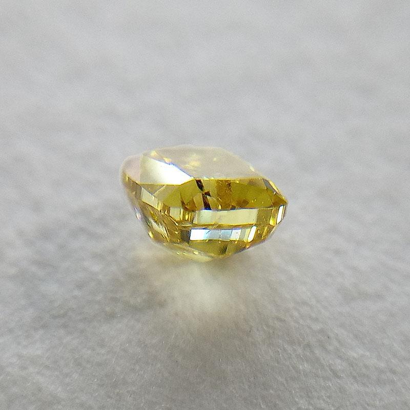0.278 Carat Fancy Vivid Yellow I1 CGL Japan Natural Loose Diamond 天然 イエロー ダイヤモンド ルース Cushion Shape 2