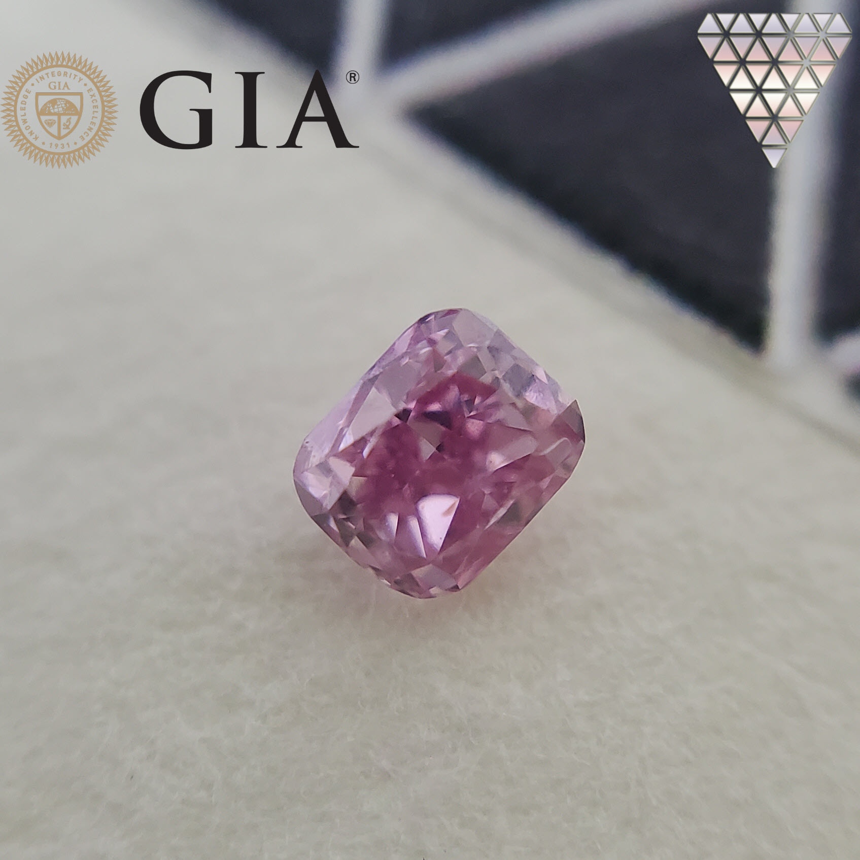 0.08 Carat, Fancy Vivid Purple Pink Natural Diamond, Radiant Shape, SI1 ± Clarity, GIA 2