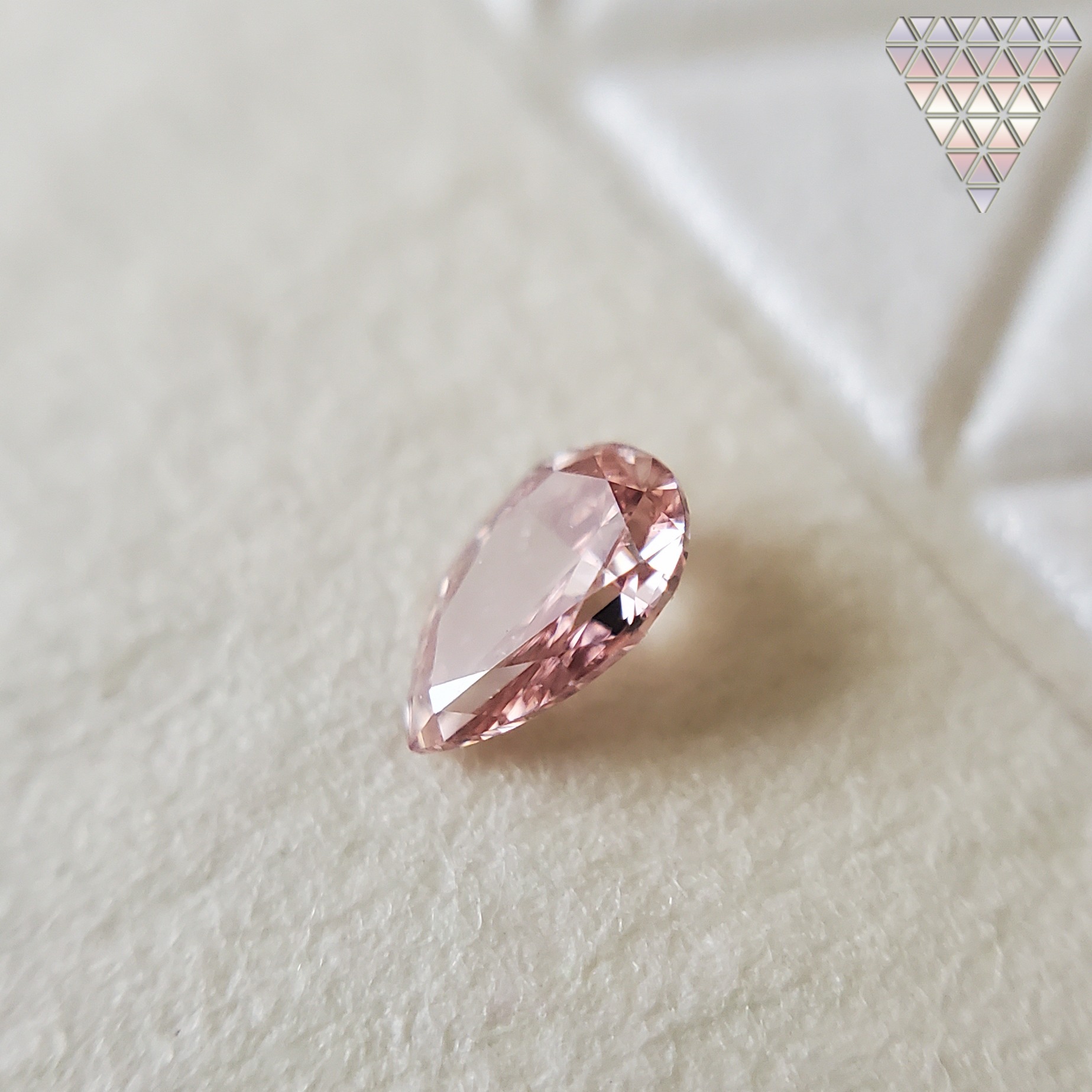 0.054 Ct Fancy Orangy Pink VS2 Agt Japan Natural Loose Diamond Exchange Federation 3