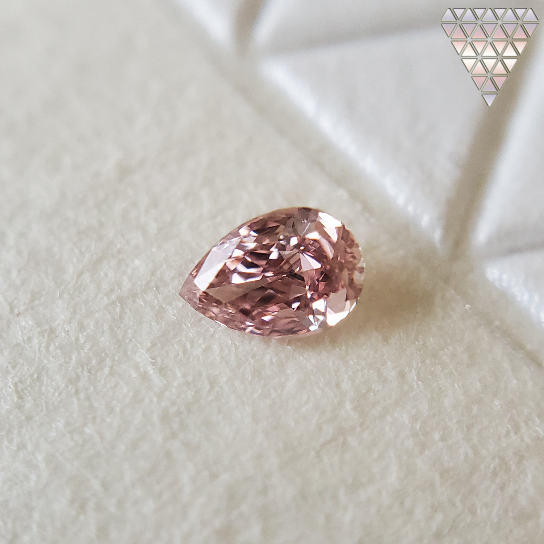 0.054 Ct Fancy Orangy Pink VS2 Agt Japan Natural Loose Diamond Exchange Federation