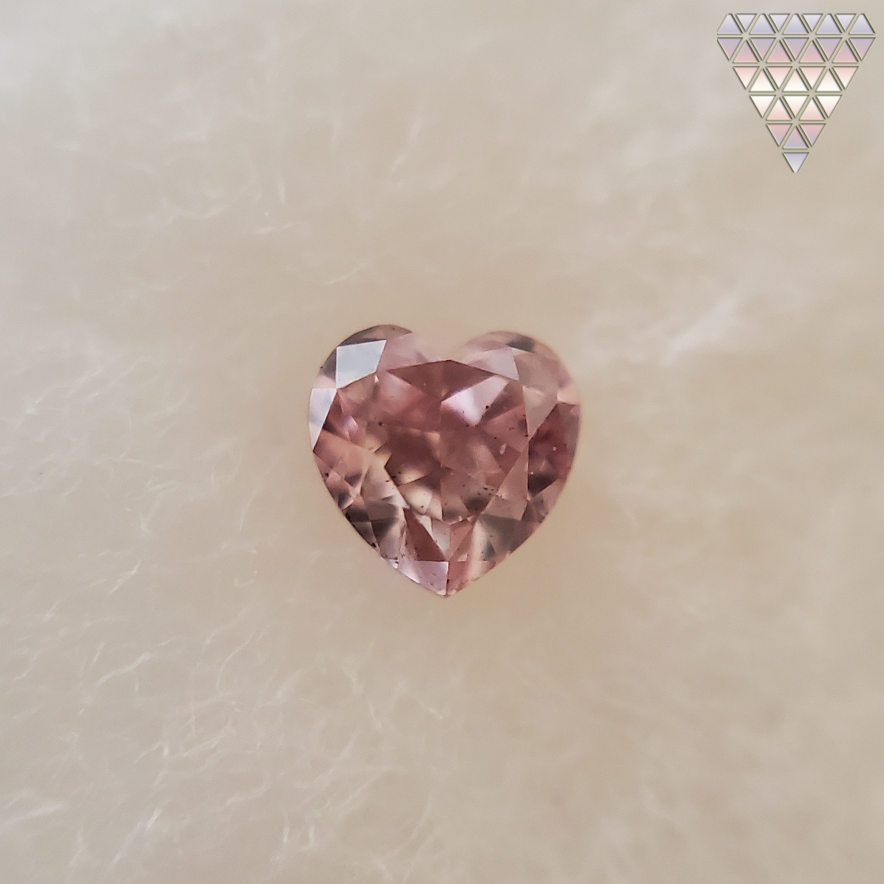 0.093 Ct Fancy Pink Si1 Heart AGT Japan Natural Loose Diamond Exchange Federation 6