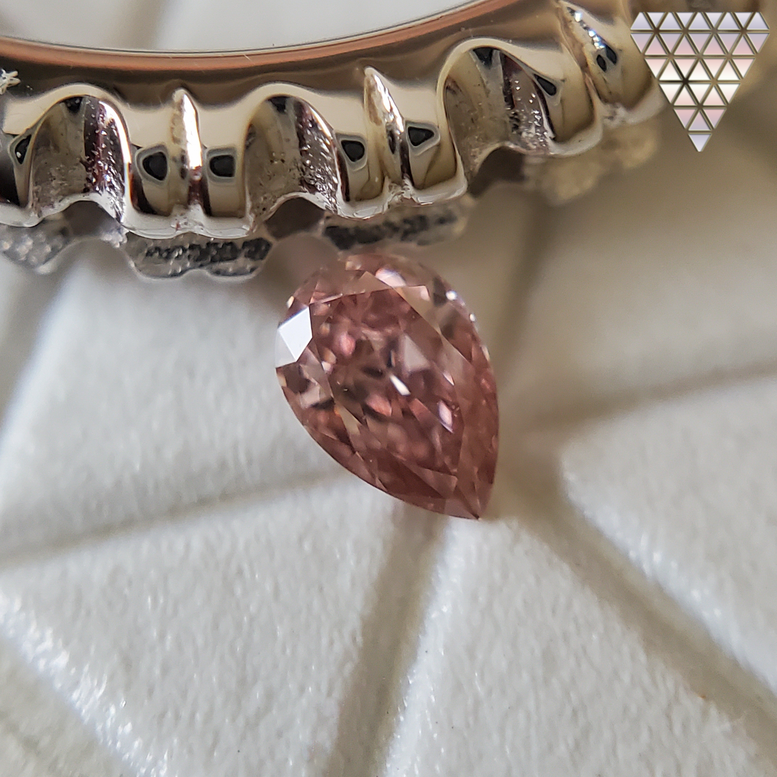 0.054 Ct Fancy Orangy Pink VS2 Agt Japan Natural Loose Diamond Exchange Federation 5