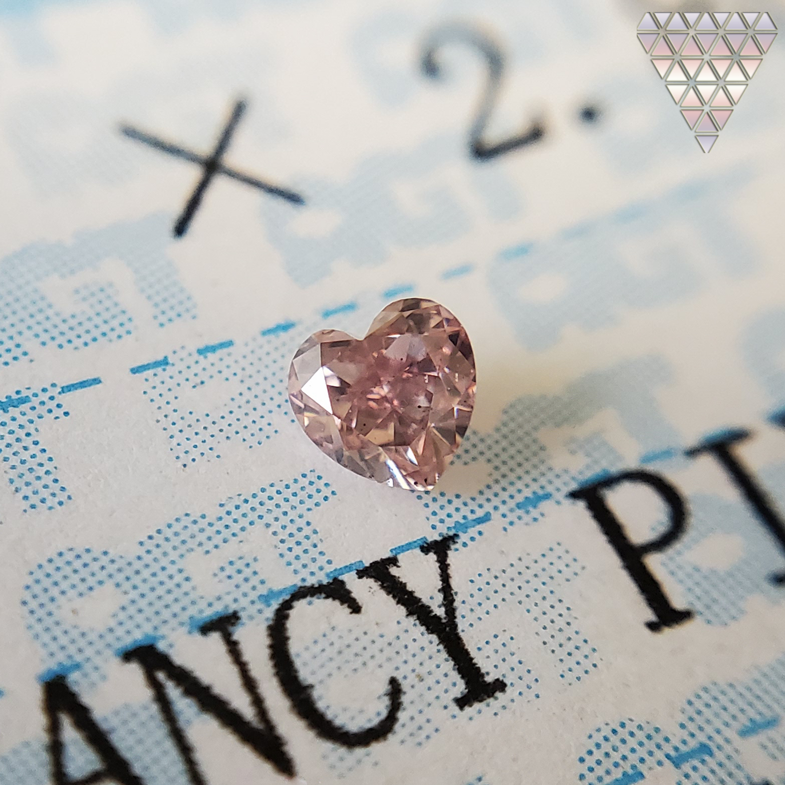 0.093 Ct Fancy Pink Si1 Heart AGT Japan Natural Loose Diamond Exchange Federation 7