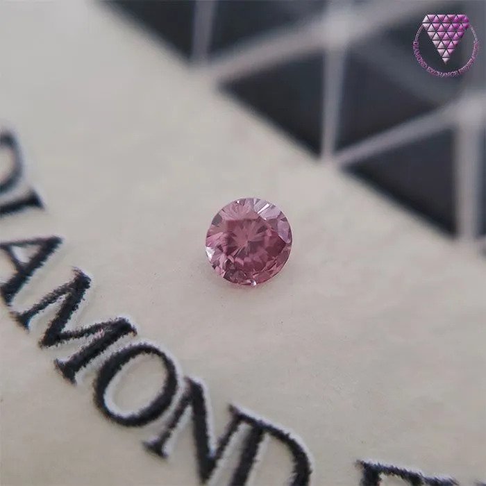 0.07 Carat Fancy Vivid Purplish Pink Gia Natural Diamond, Round Shape,  Clarity SI1 , GIA 4
